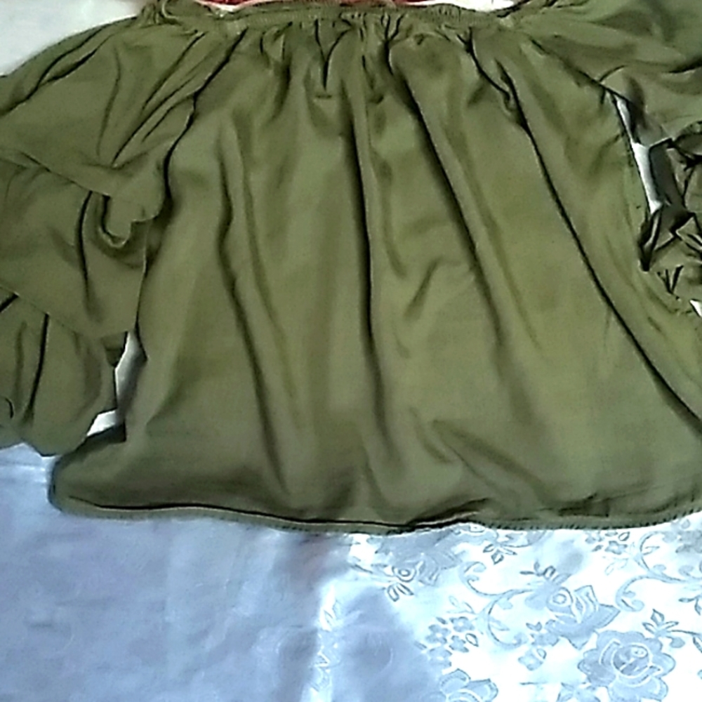 American Eagle Outfitters ladies top small